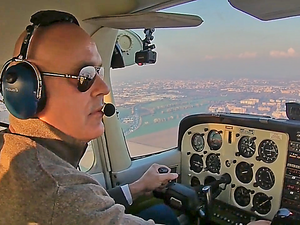Stefano Borali ai comandi — brevetto di volo aviazione generale
